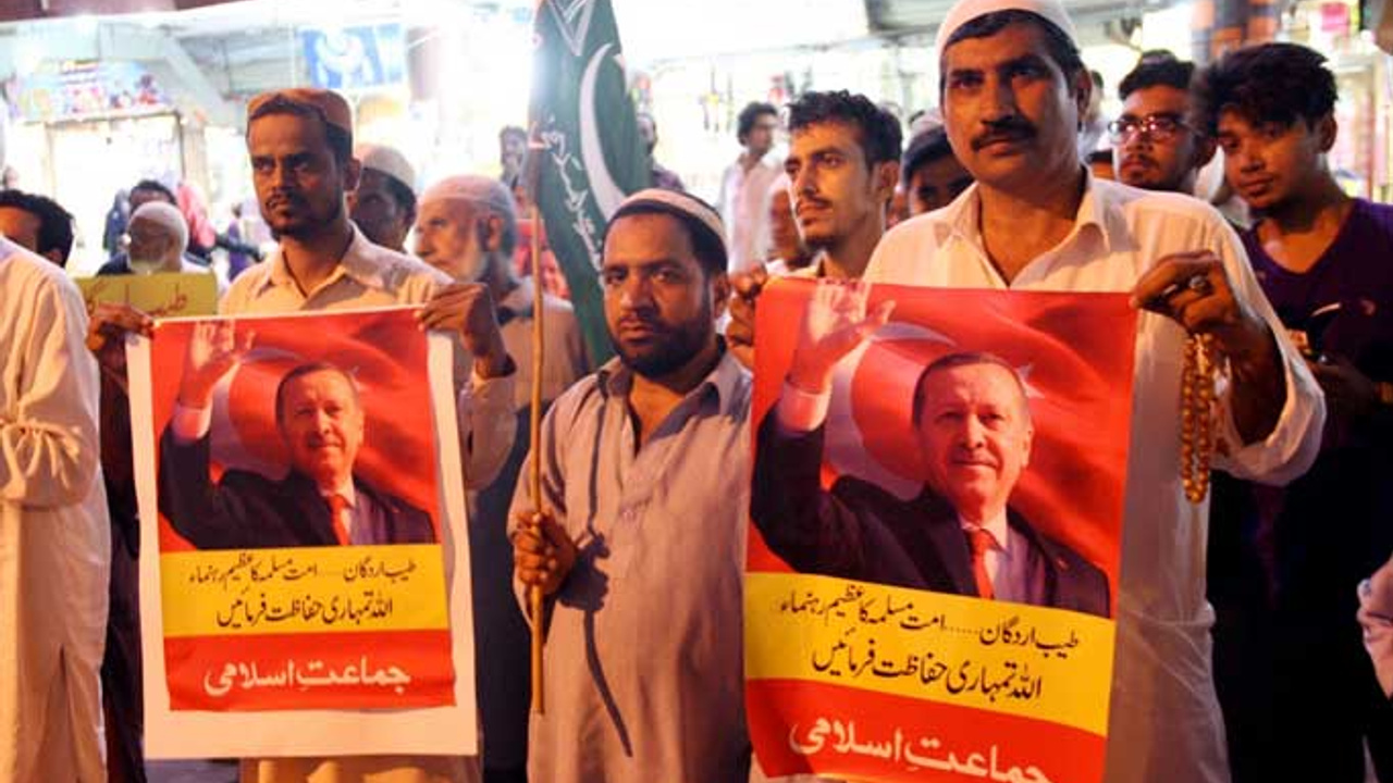 Pakistanlılar Türkiye için sokaktaydı - SonHaberler