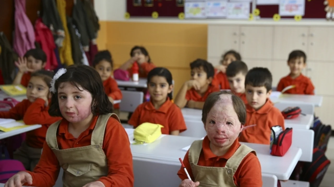 Kucuk Hibe Nin Okul Sevinci Sonhaberler