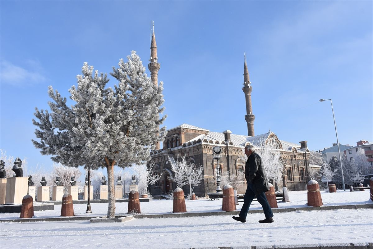 Büyükler sıcak çaya, çocuklar kara doydu - Sayfa 8