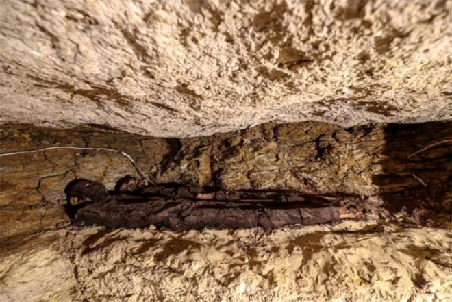 Mısır'da 3 bin yıllık keşif, terk edilen 20 mezardan çıktı - Sayfa 7