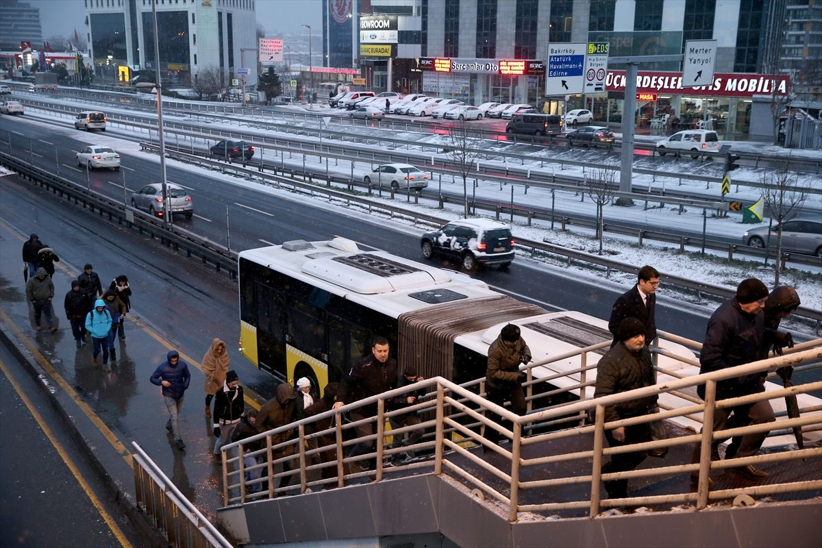 İstanbullular sabaha karla uyandı - Sayfa 20