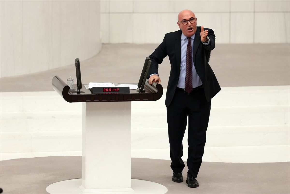 AK Partili Özkan, CHP'lilerin FETÖ'ye destek olduğu günleri hatırlatınca kavga çıktı - Sayfa 20
