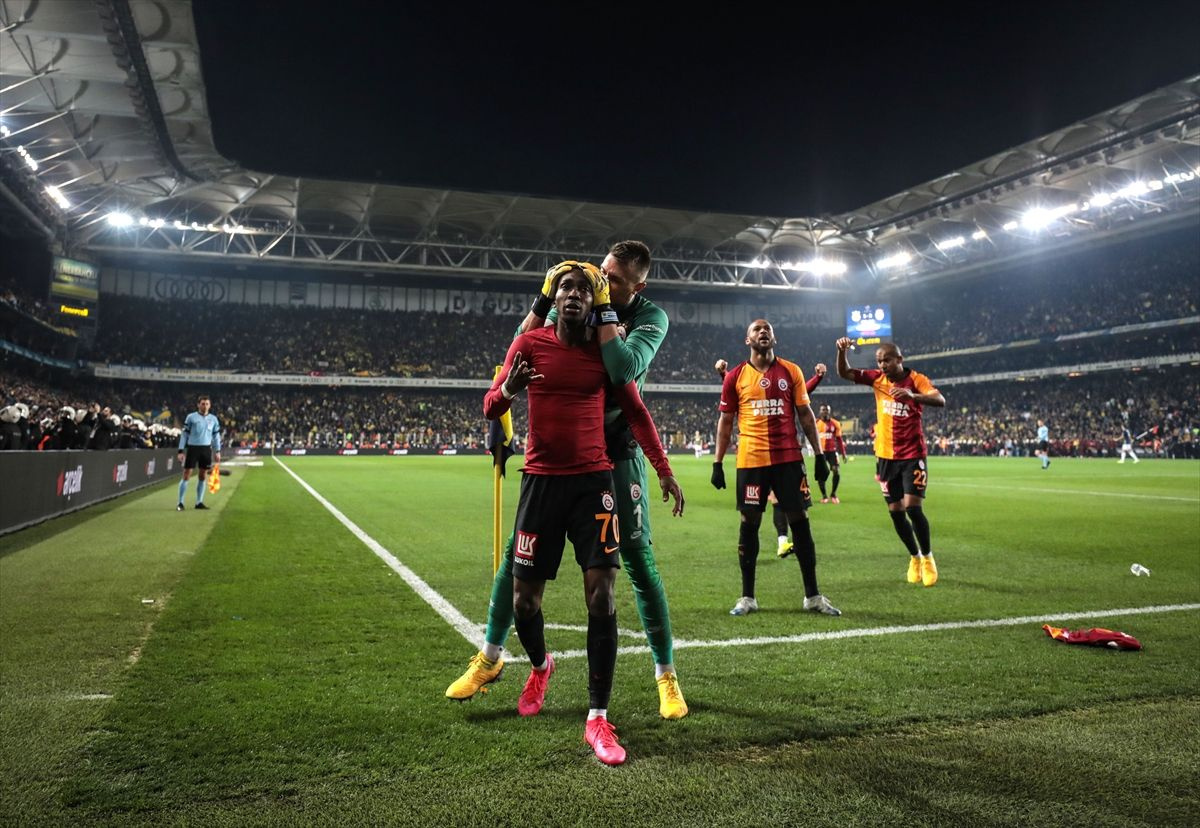 Fenerbahçe  - Galatasaray derbisinden kareler - Sayfa 11