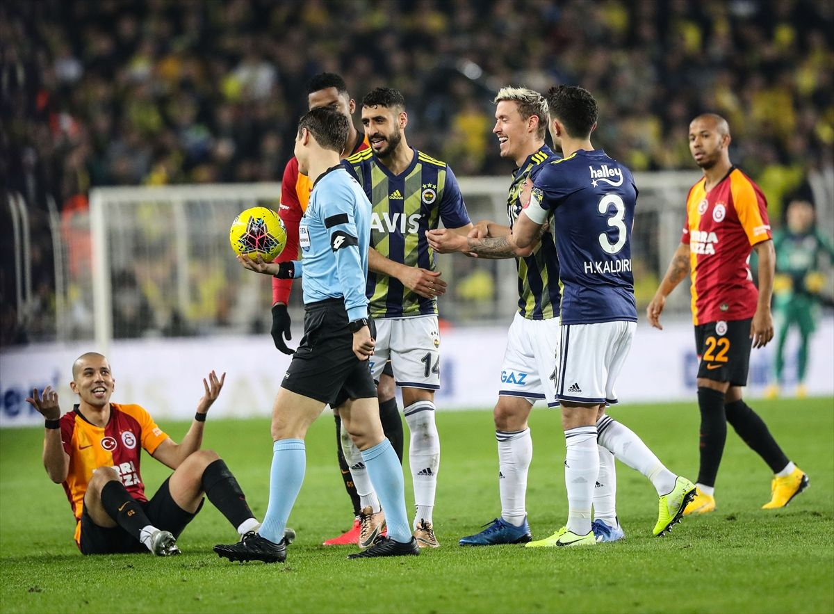 Fenerbahçe  - Galatasaray derbisinden kareler - Sayfa 13