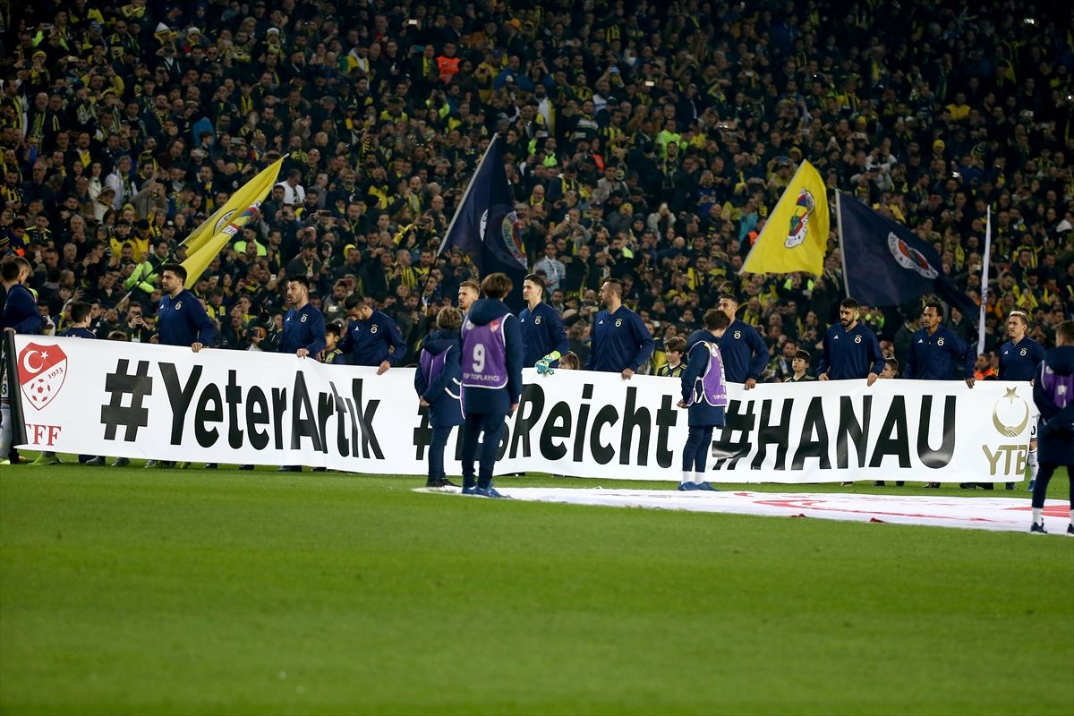 Fenerbahçe  - Galatasaray derbisinden kareler - Sayfa 19