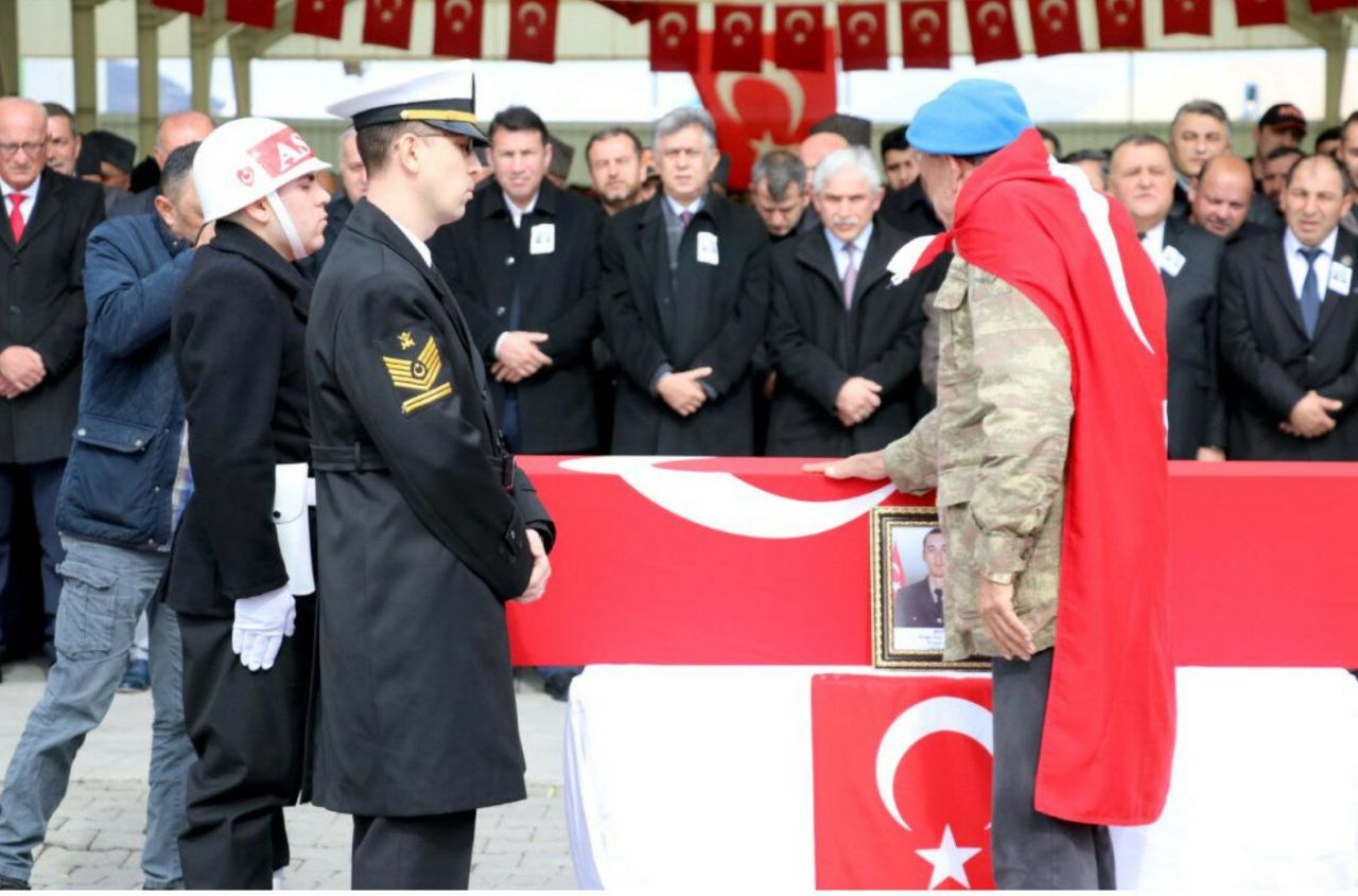 Şehitlerimizi uğurluyoruz - Sayfa 13