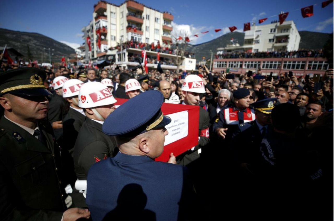 Şehitlerimizi uğurluyoruz - Sayfa 16