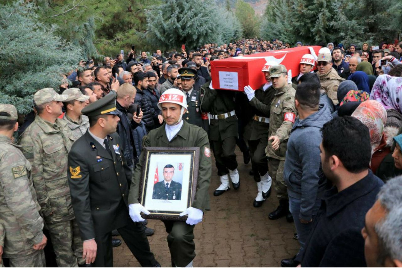 Şehitlerimizi uğurluyoruz - Sayfa 11