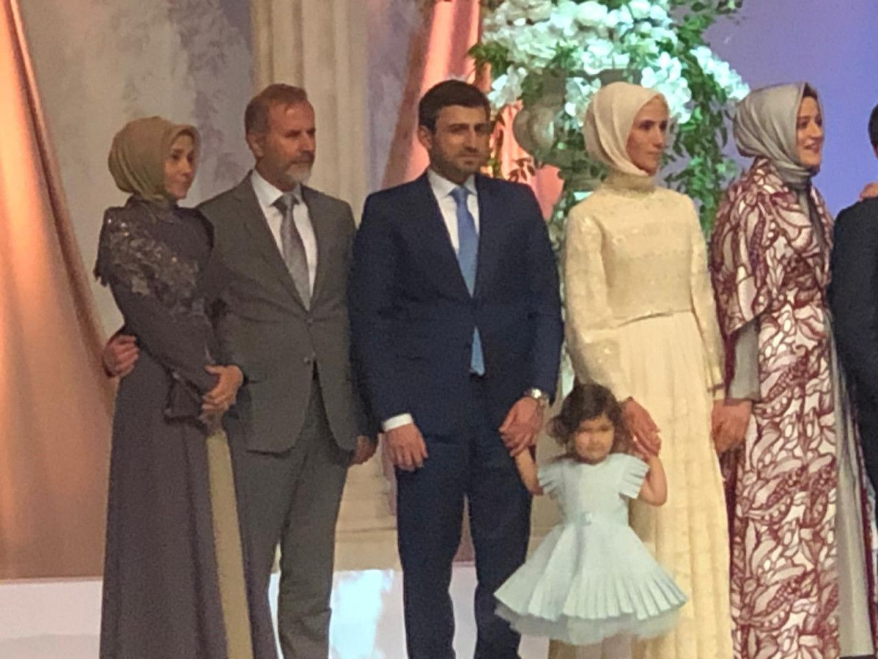 Cumhurbaşkanı Erdoğan, yeğeninin nikah şahitliğini yaptı | Düğünden kareler - Sayfa 2