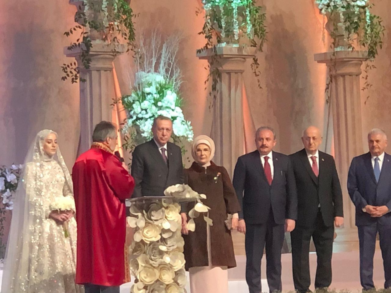 Cumhurbaşkanı Erdoğan, yeğeninin nikah şahitliğini yaptı | Düğünden kareler - Sayfa 3