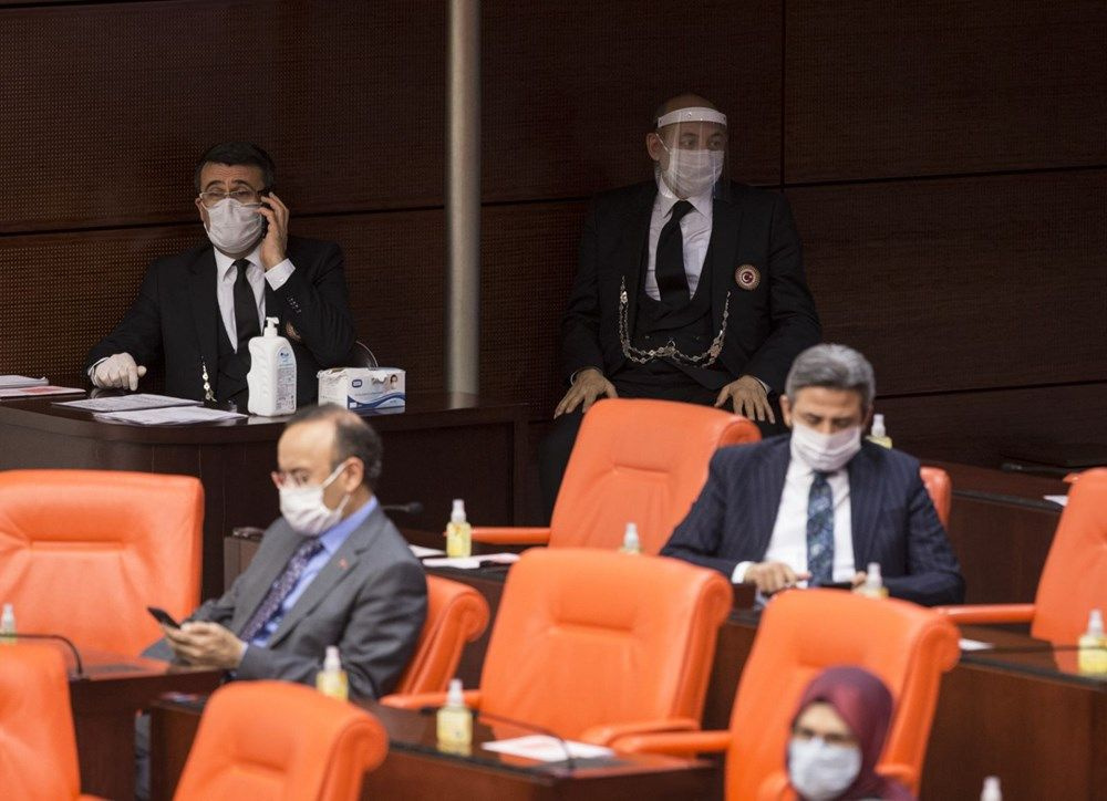 TBMM Genel Kurulu koronavirüs önlemleriyle açıldı - Sayfa 11