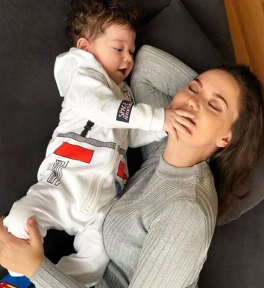 Fahriye Evcen ve Burak Özçivit'in oğlu 'Karan' 1 yaşında - Sayfa 7