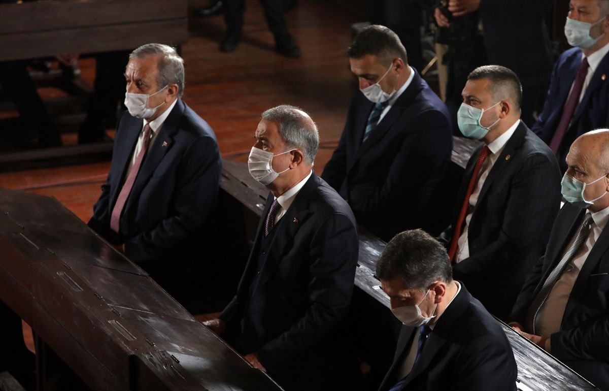 Birinci Meclis'te 'mesafesiz' anma töreni - Sayfa 9