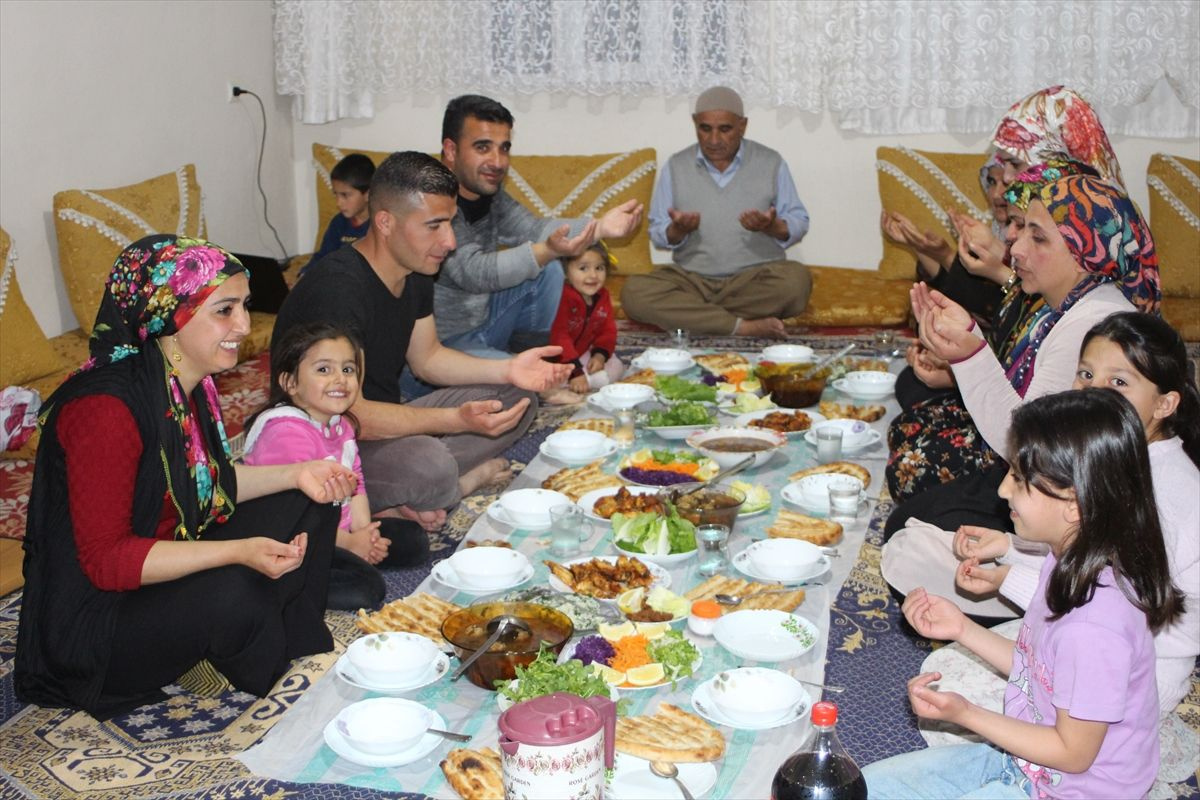 Farklı ülkelerden iftar sofraları - Sayfa 7