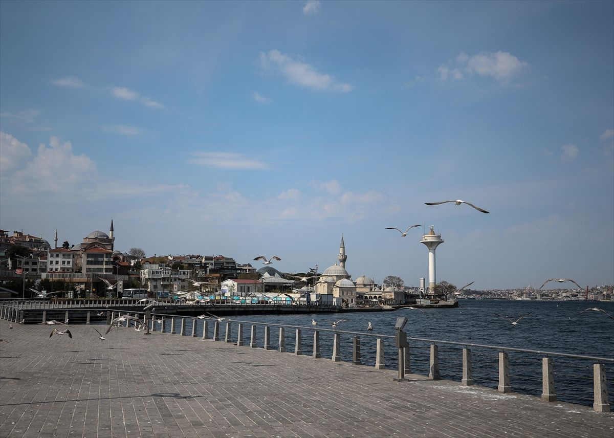 İstanbul'da meydanlar, sahiller bomboş - Sayfa 6