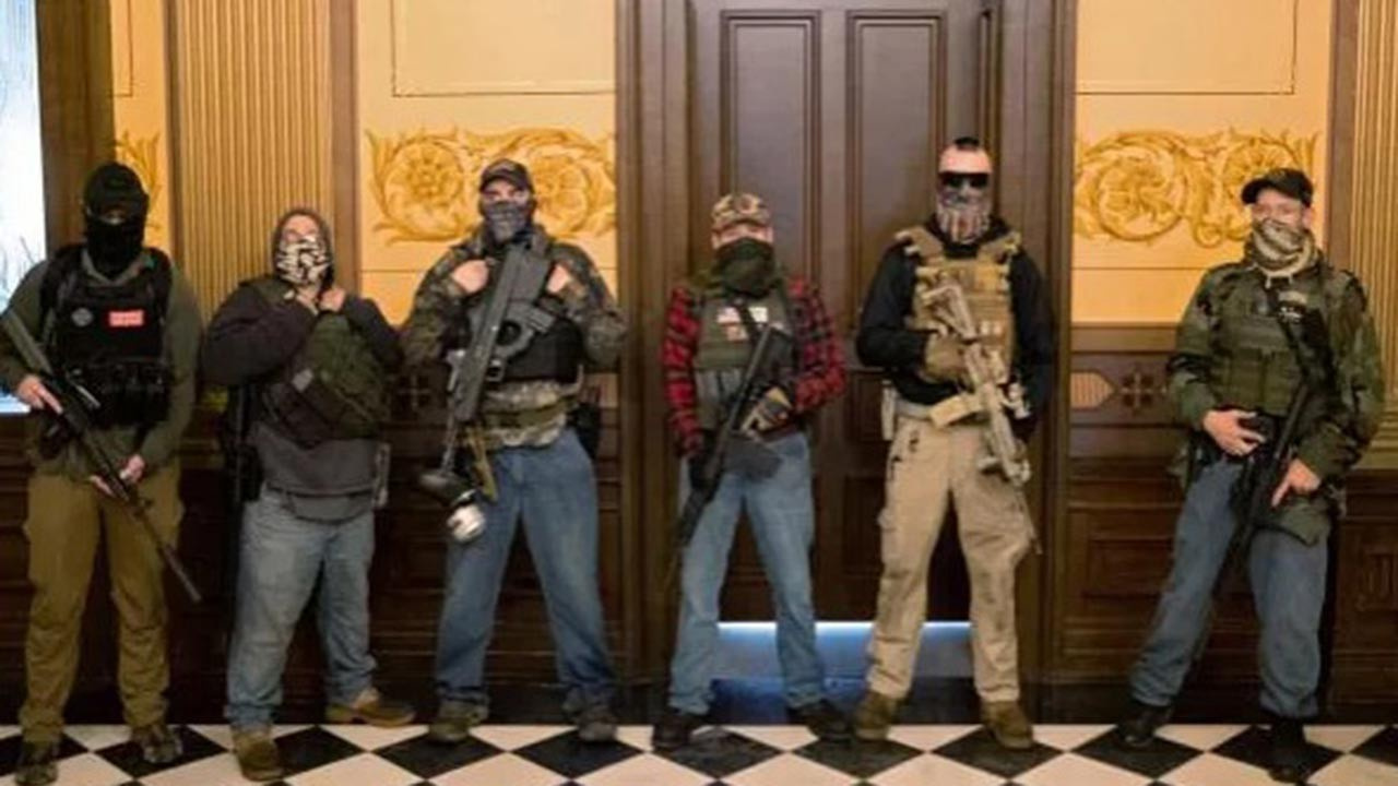 ABD'de silahlı grup meclisi basarak eylem yaptı