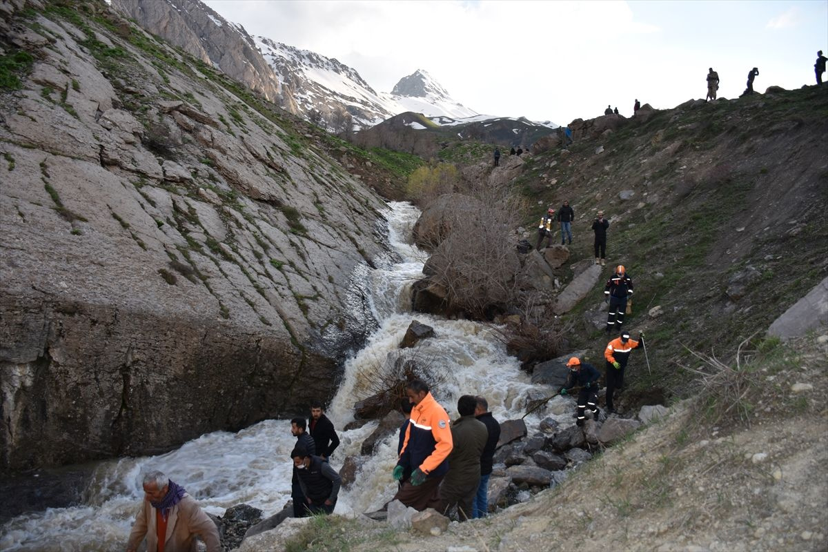 Hakkari'de dere suyuna 11 yaşındaki çocuk öldü - Sayfa 14