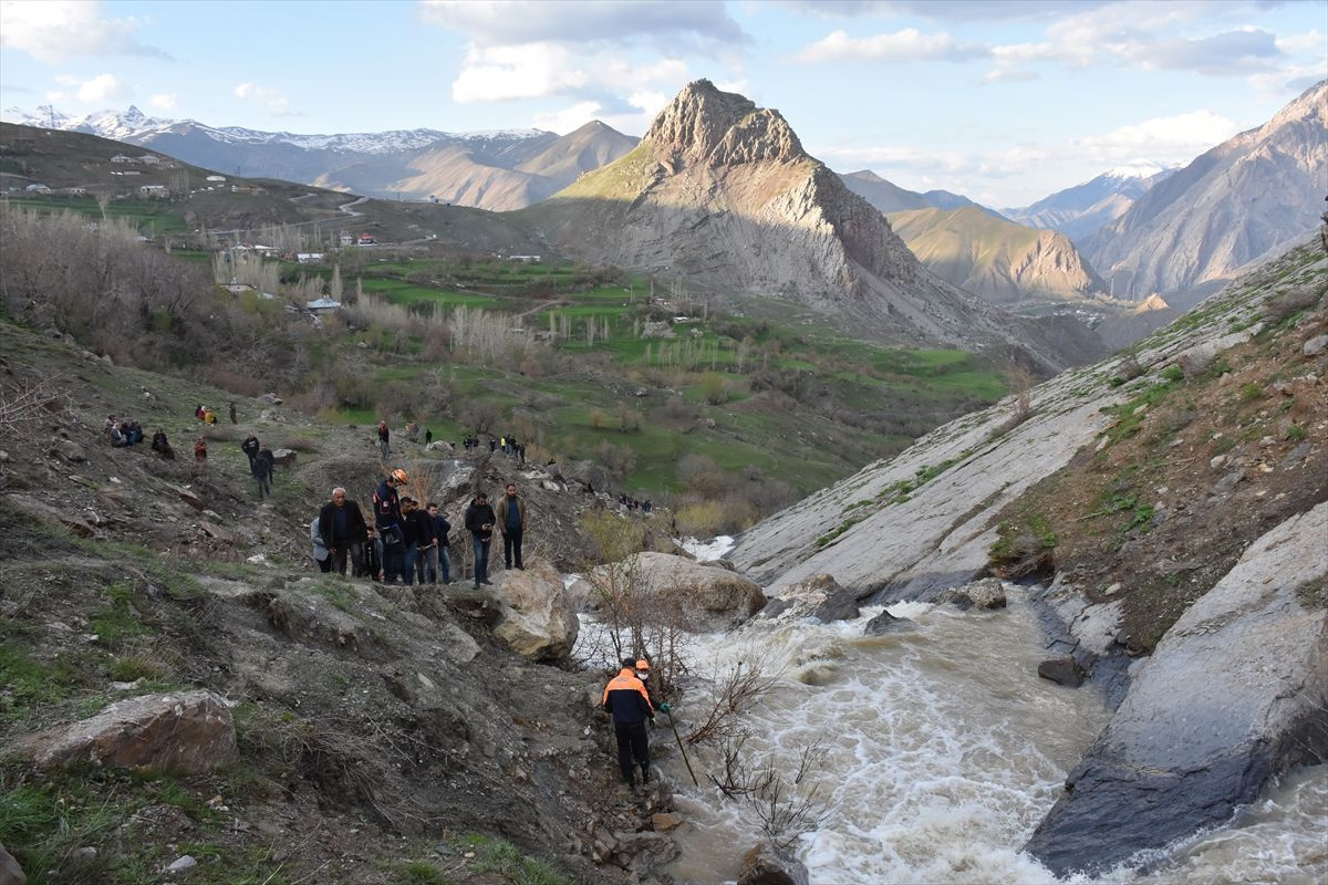 Hakkari'de dere suyuna 11 yaşındaki çocuk öldü - Sayfa 11