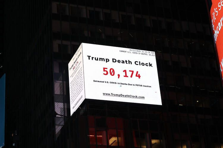 Times Meydanı'na Trump'ın ölüm saatini astılar - Sayfa 5