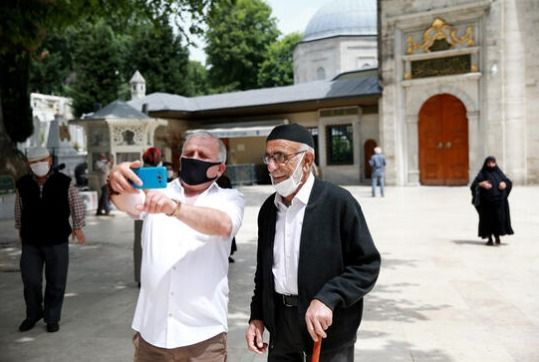 İzin saatlerinde denize girdiler - Sayfa 13