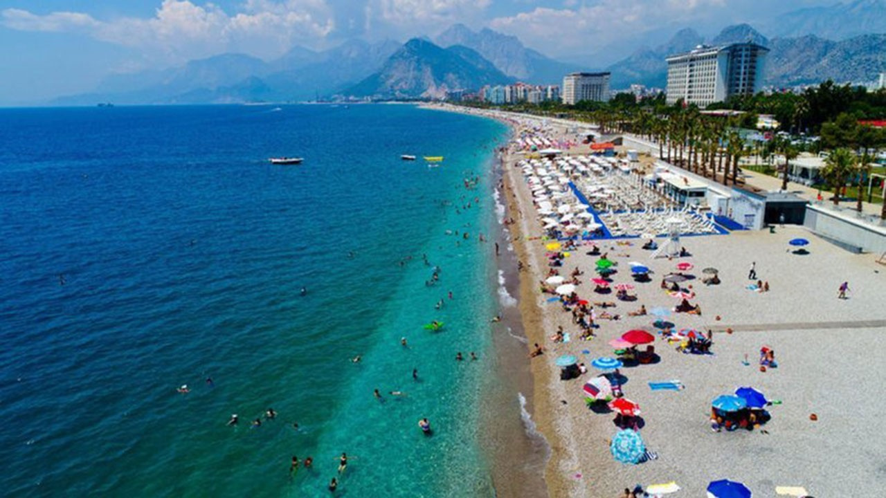 Antalya turist sayısında yeni rekora koşuyor