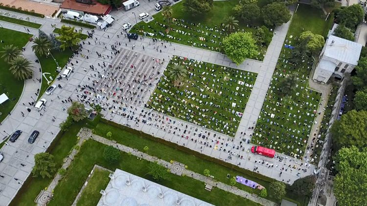 Yasak sonrası ilk Cuma'dan renkli kareler - Sayfa 6