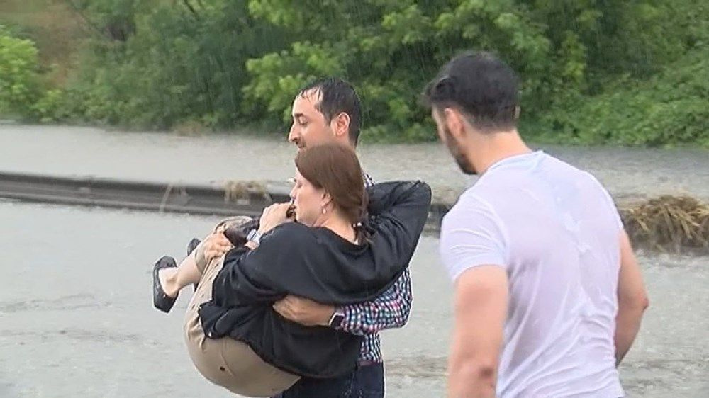 İstanbul'dan yağış manzaraları - Sayfa 11
