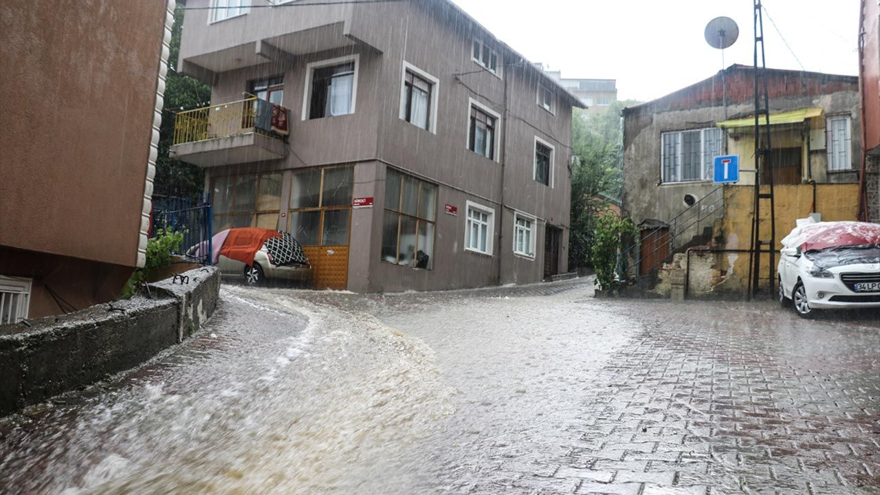 İstanbul'daki sel felaketinden kareler - Sayfa 5
