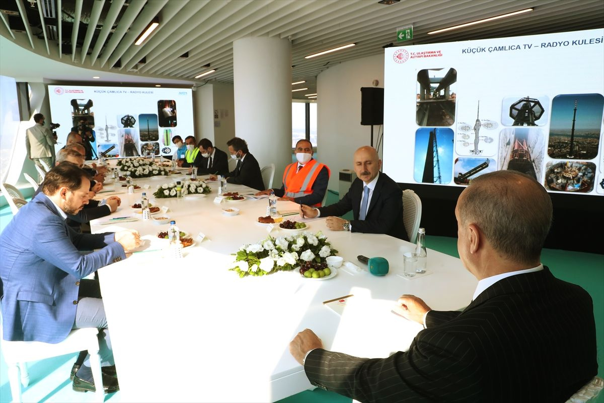 Cumhurbaşkanı Erdoğan parkta vatandaşla buluştu - Sayfa 12