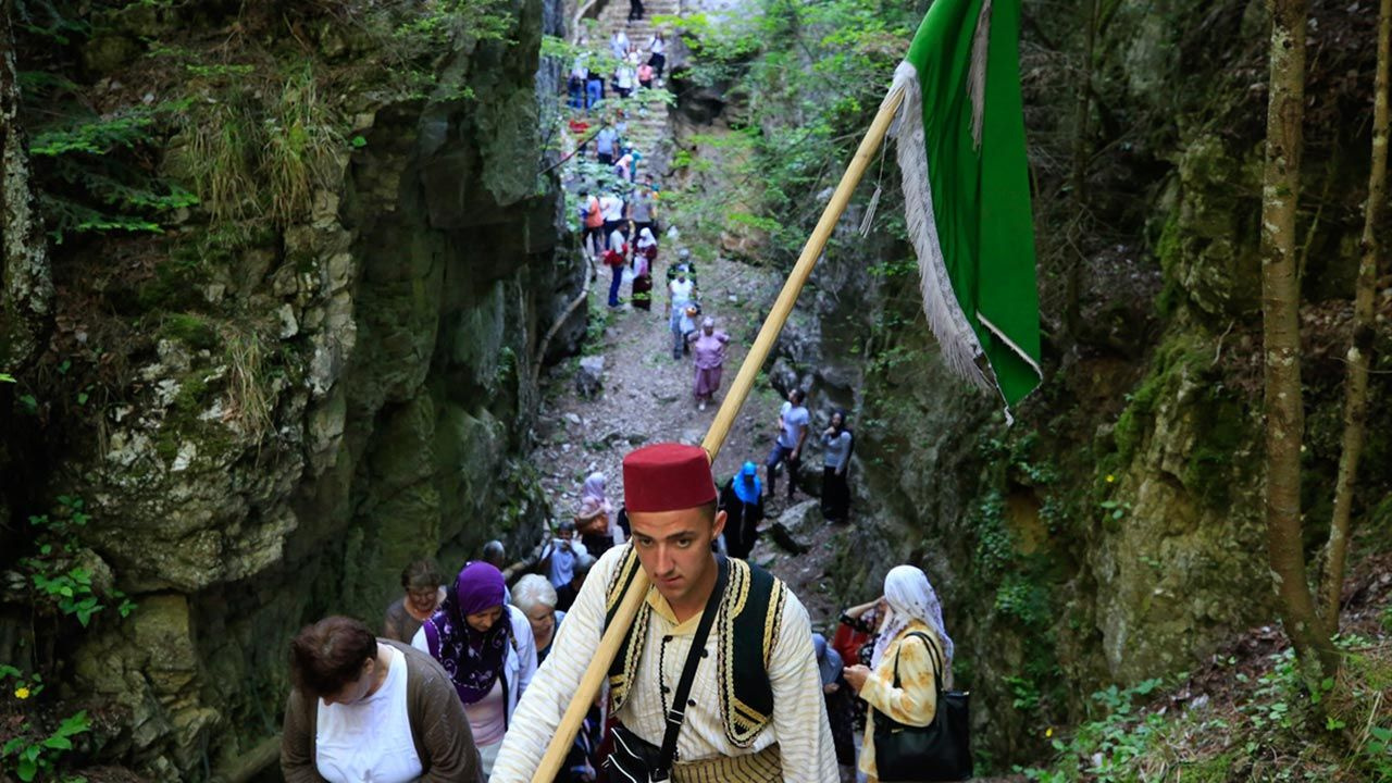 Ayvaz Dede Şenlikleri bu yıl da rengarenkti - Sayfa 12
