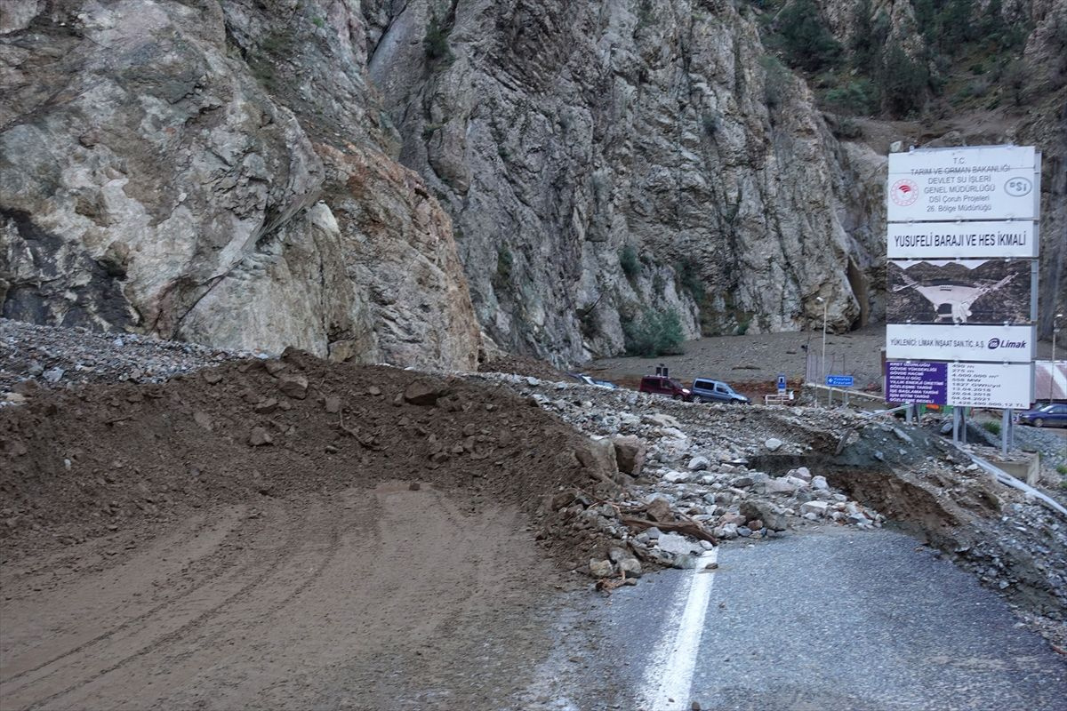 Artvin-Erzurum yolu kapandı, bir kişi öldü - Sayfa 6