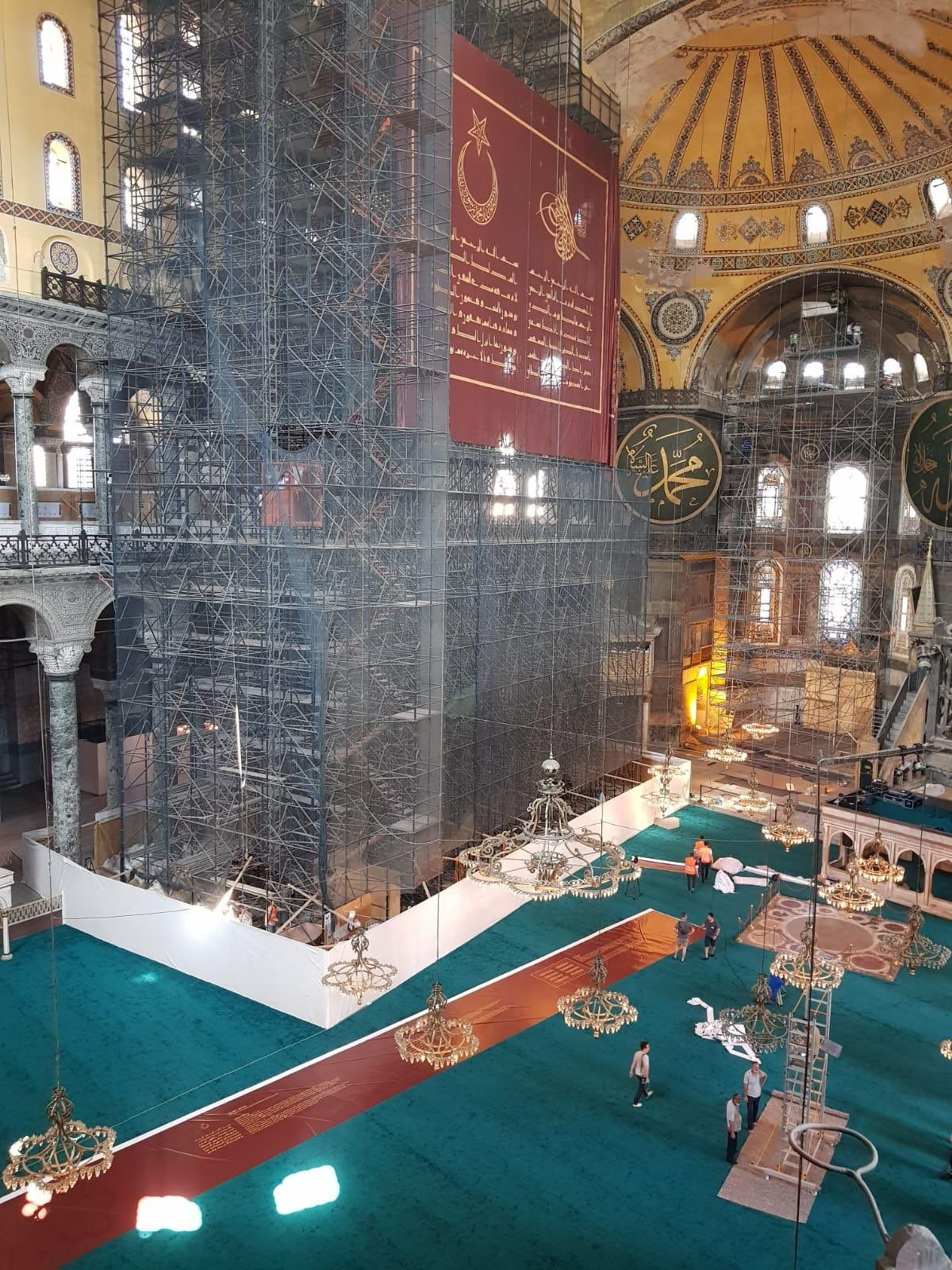 Halı serili Ayasofya Camii'nden ilk kareler - Sayfa 6