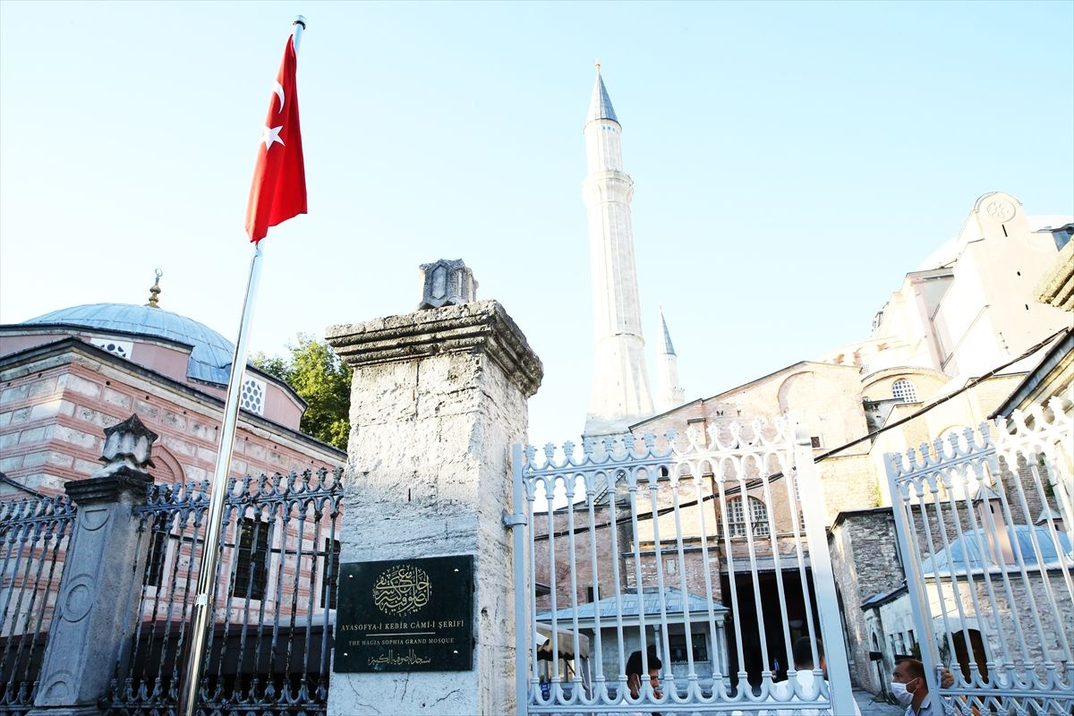 Halı serili Ayasofya Camii'nden ilk kareler - Sayfa 13