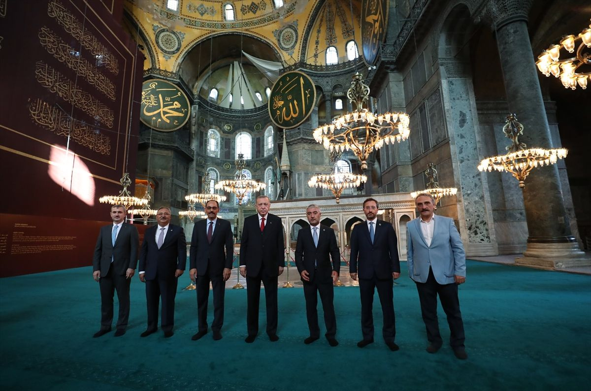 Halı serili Ayasofya Camii'nden ilk kareler - Sayfa 10
