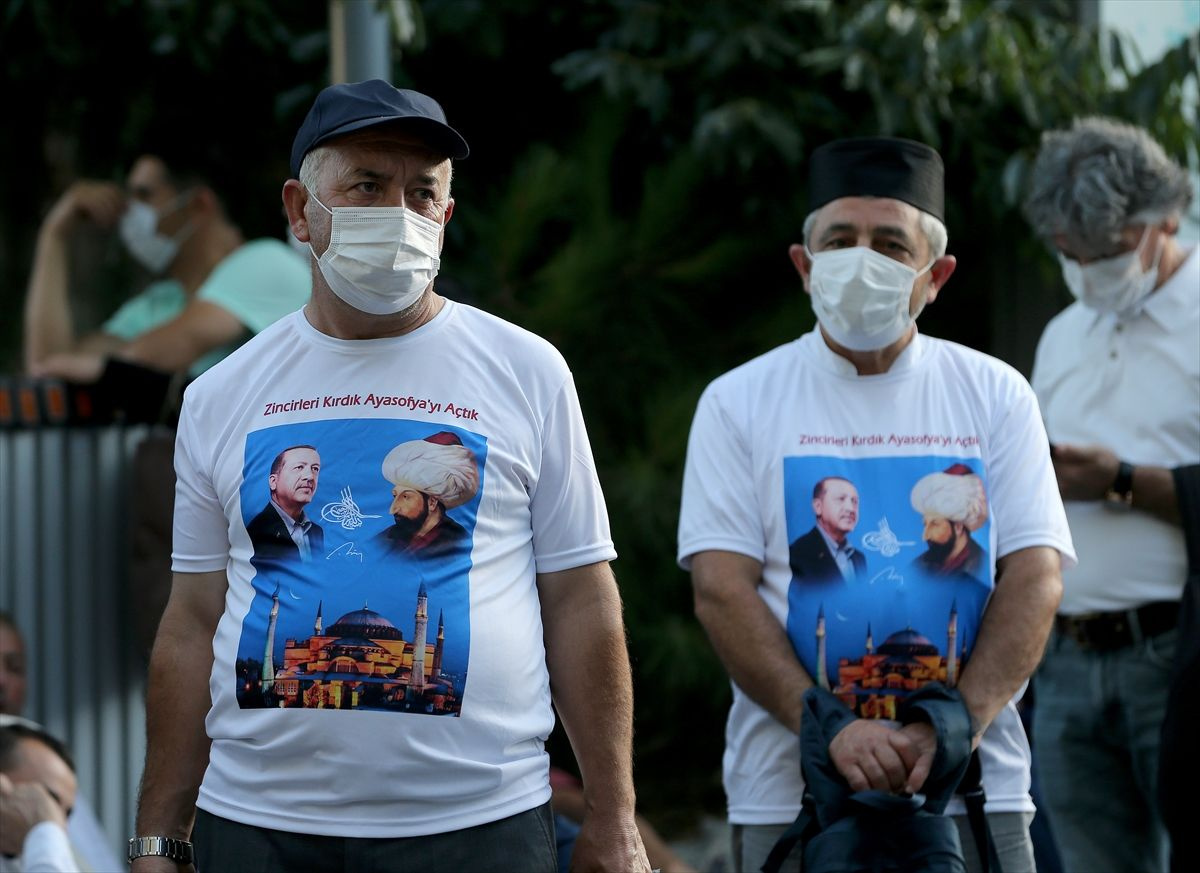 Vatandaşlar geceden akın akın Ayasofya'ya koştu - Sayfa 7