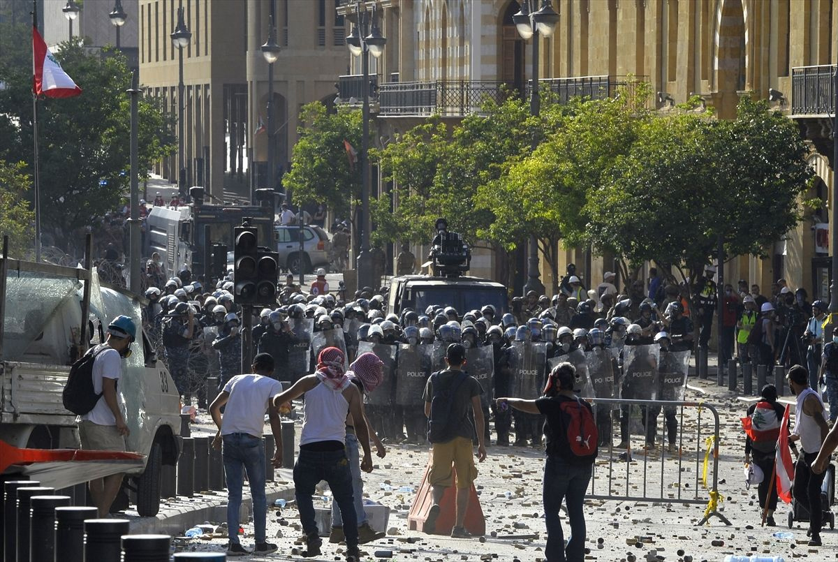 Lübnan'da protesto gösterilerinde kan aktı - Sayfa 8