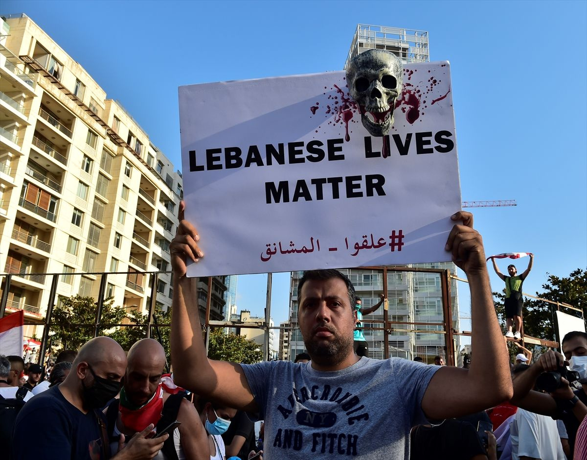 Lübnan'da protesto gösterilerinde kan aktı - Sayfa 19