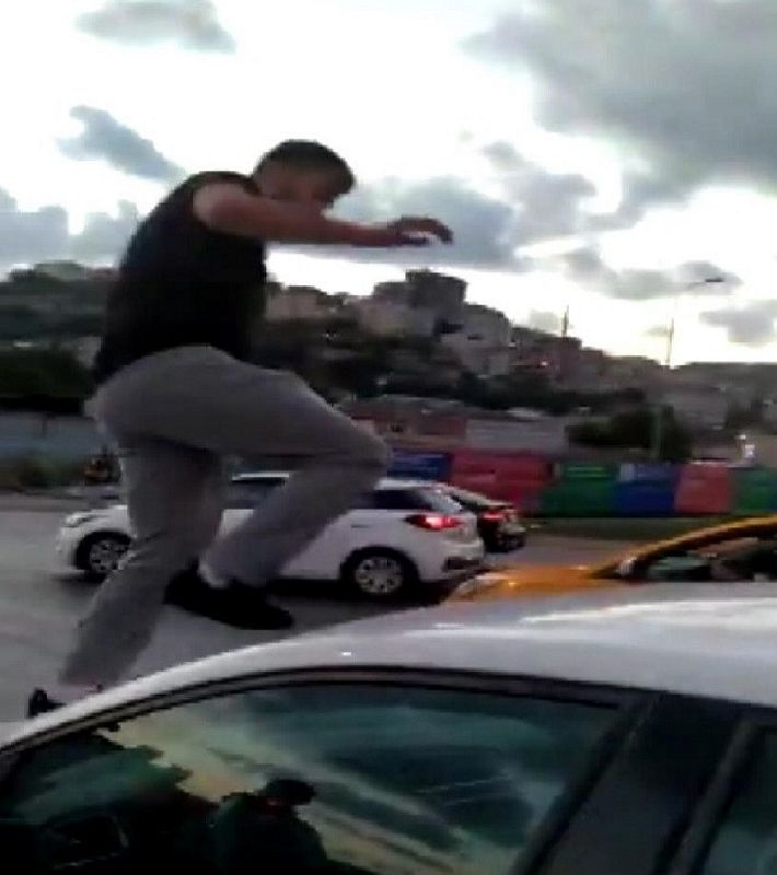 Trafik magandası kadın sürücüye korku dolu anlar yaşattı - Sayfa 3