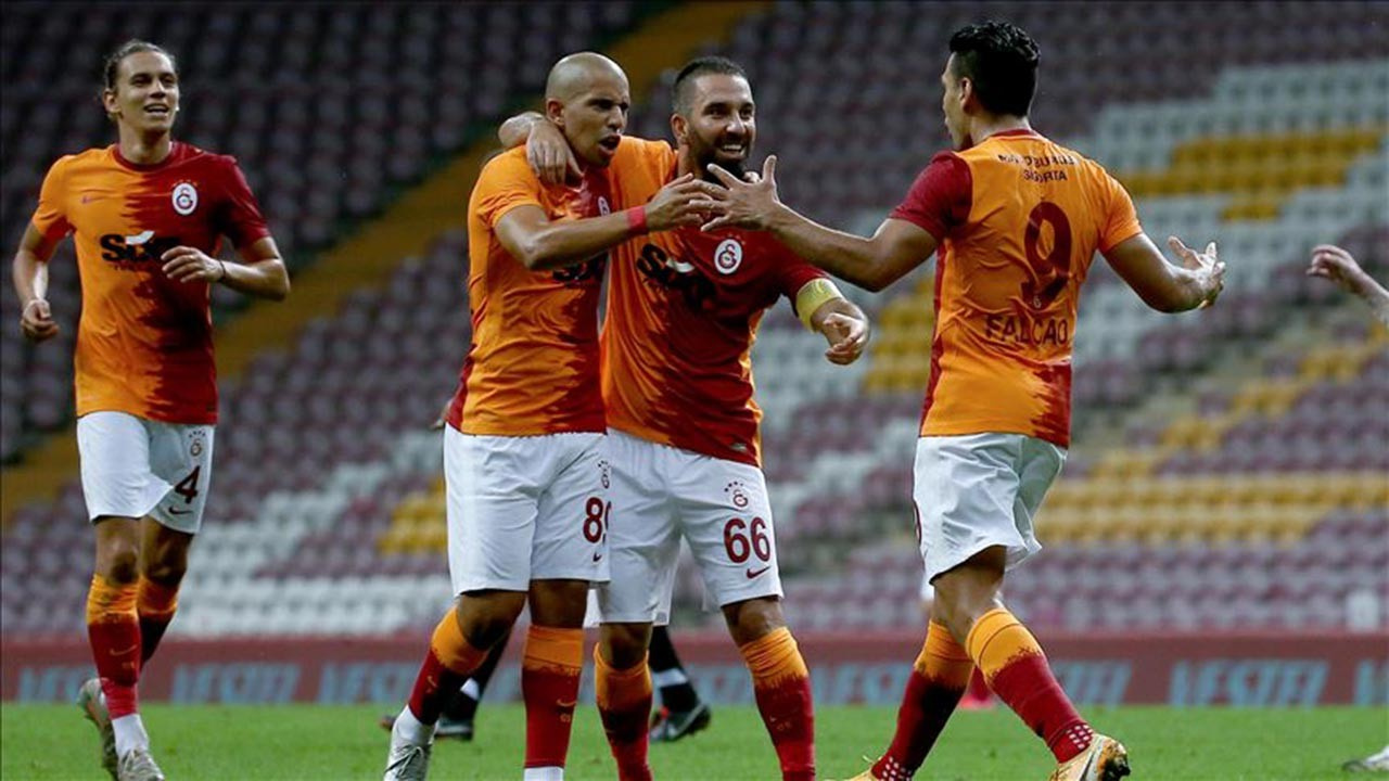 Arda'lı Galatasaray ilk maçını kazandı