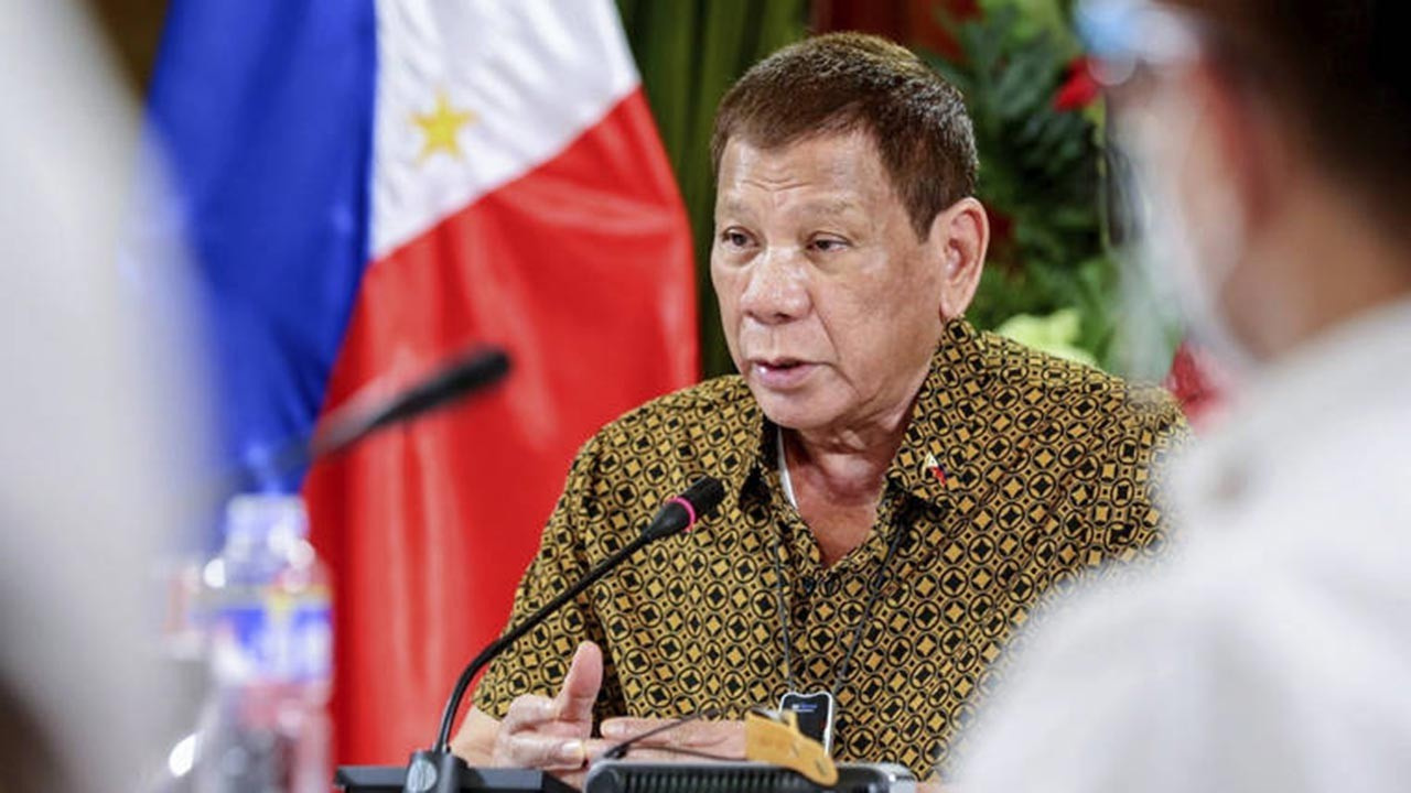Duterte, yargısız infazları üstlendi