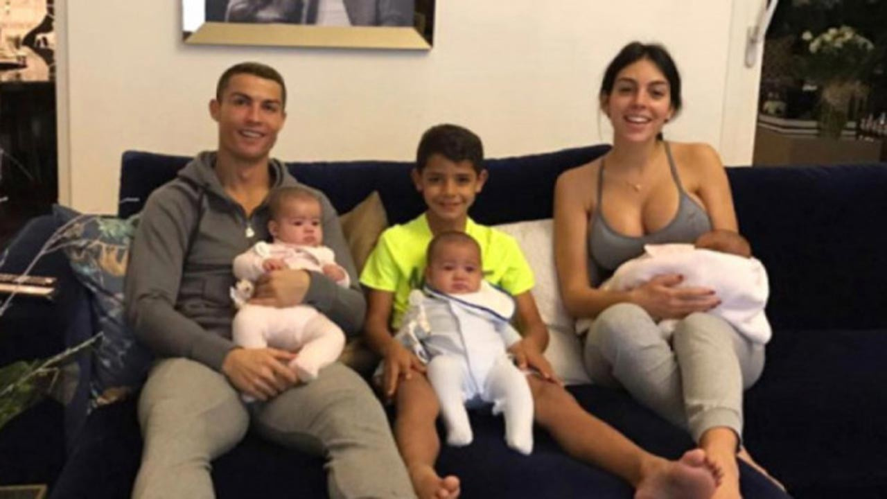 Ronaldo evlatlık çocuğu var mı?