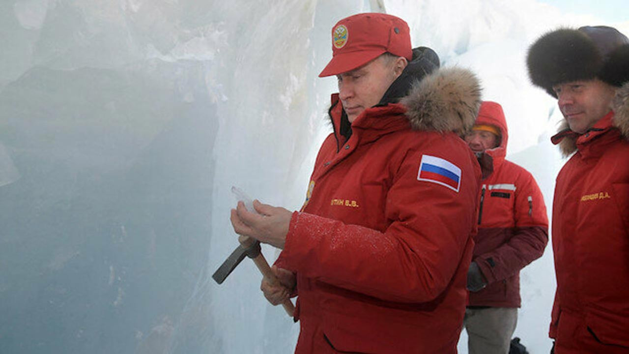 Rusya'nın kutuplardaki gizli üsleri görüntülendi