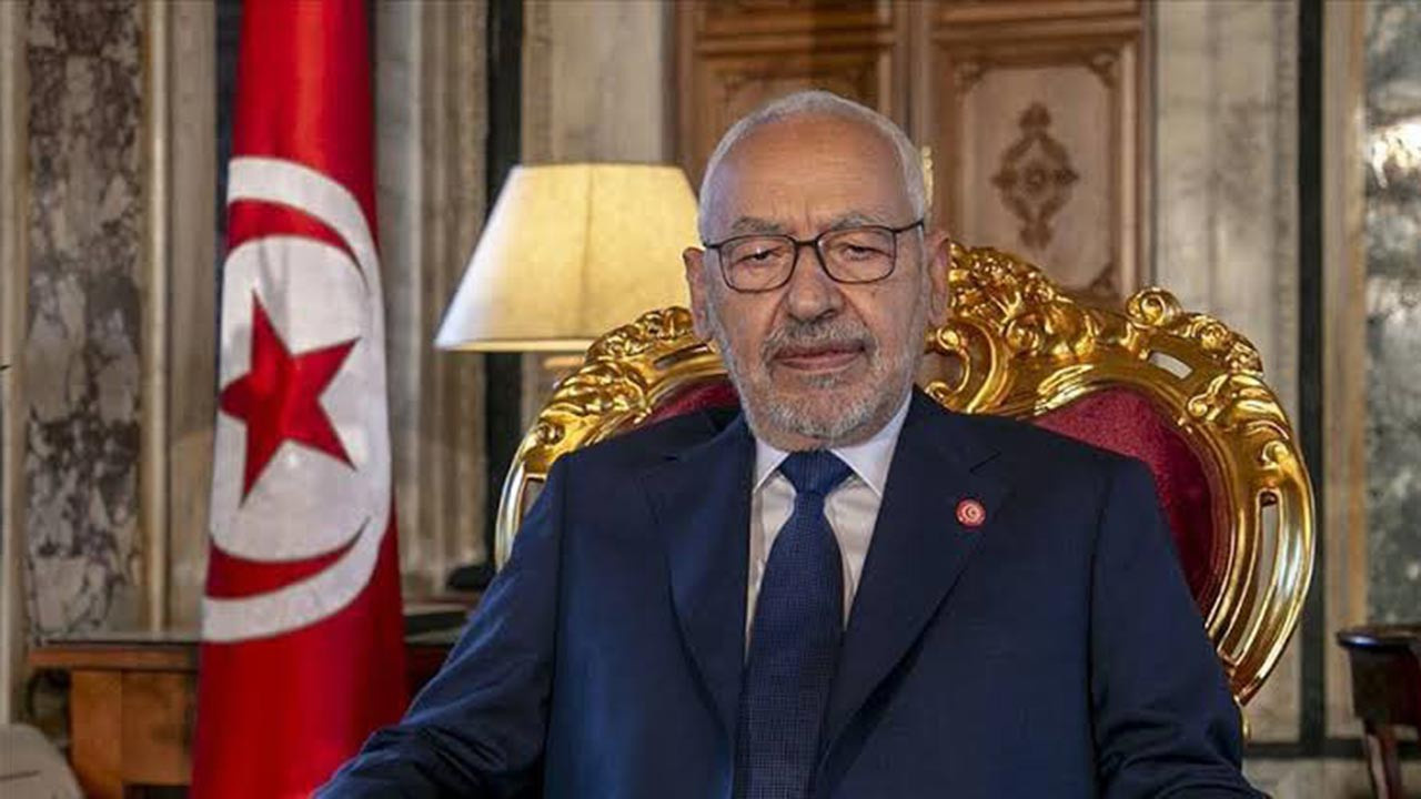 Tunus ordusu ve Cumhurbaşkanı darbe yaptı