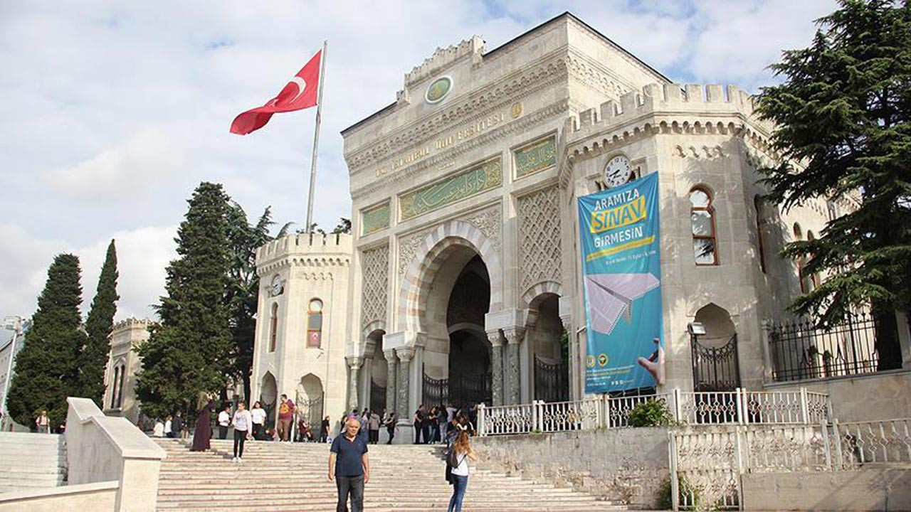 Üniversiteler açılacak mı YÖK açıklama yaptı mı üniler açılıyor mu?