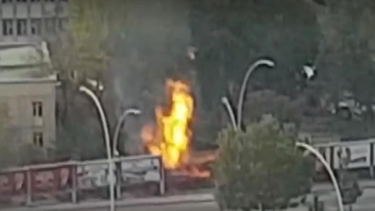 Ankara son dakika patlamalar, MTA bahçesinde yangın var