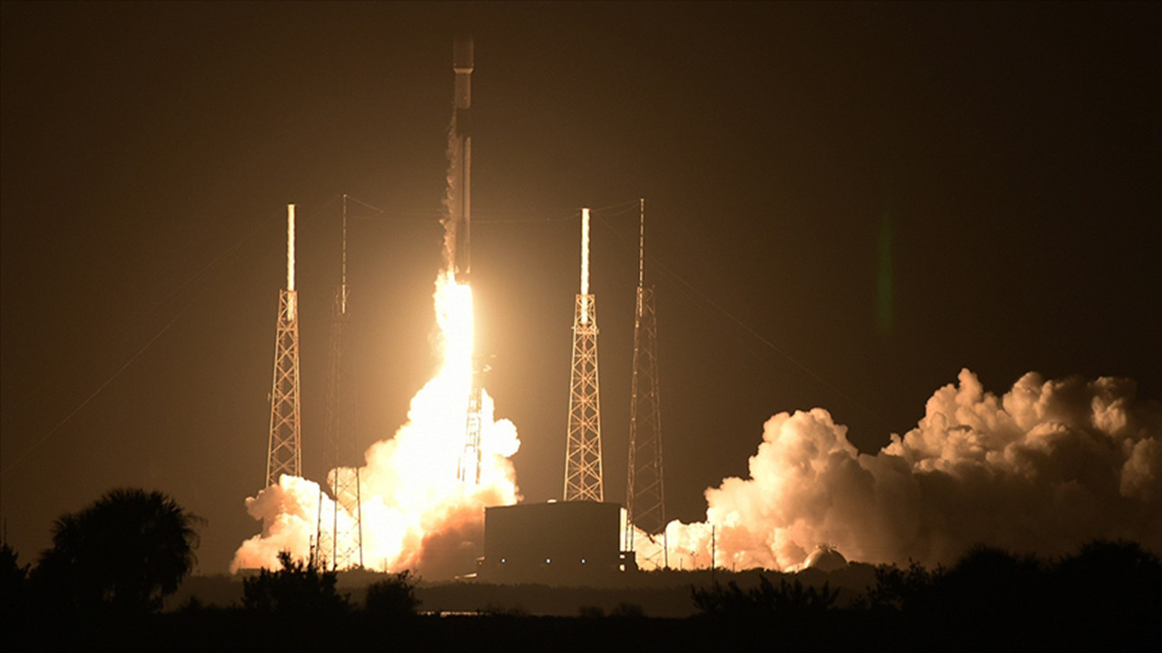 Son Dakika: TÜRKSAT 5B uydusu başarılı şekilde fırlatıldı