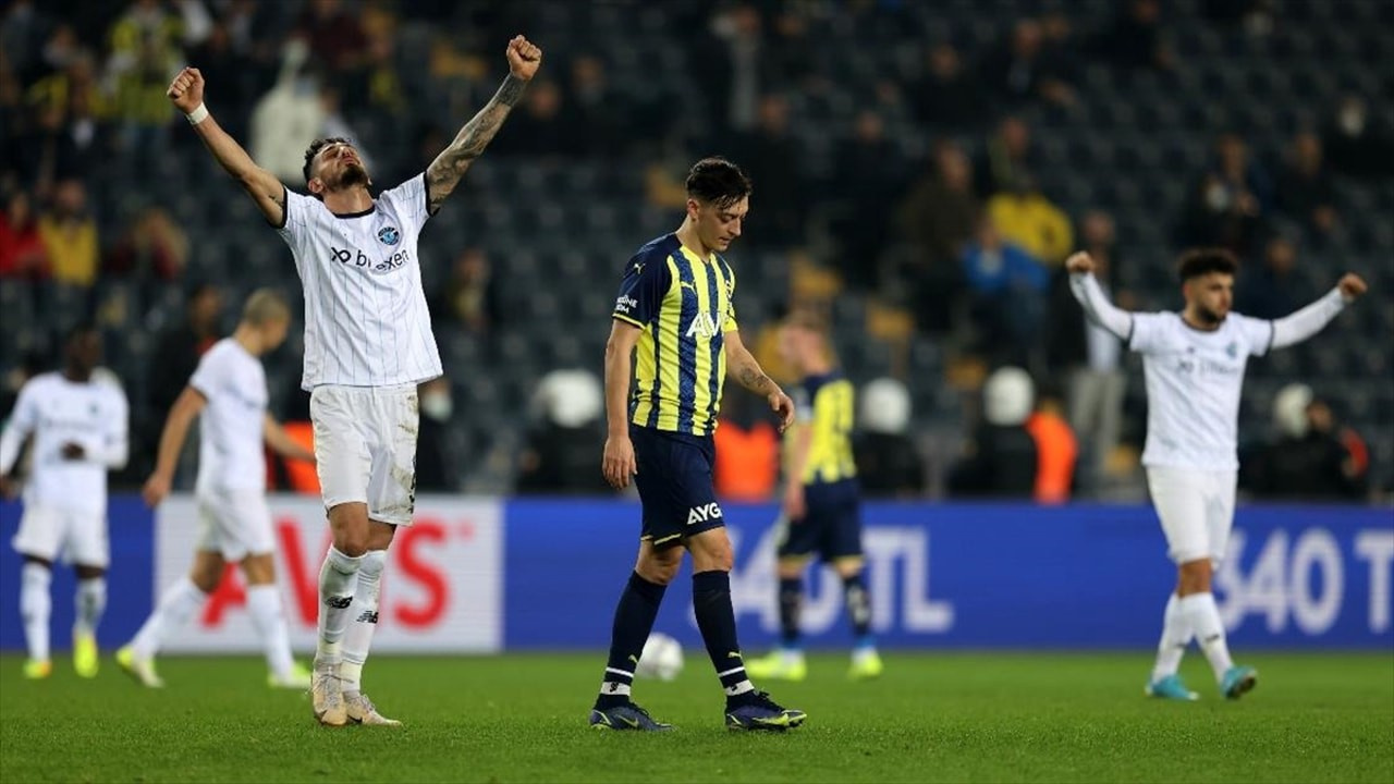 Fenerbahçe ikinci devreye kayıpla başladı