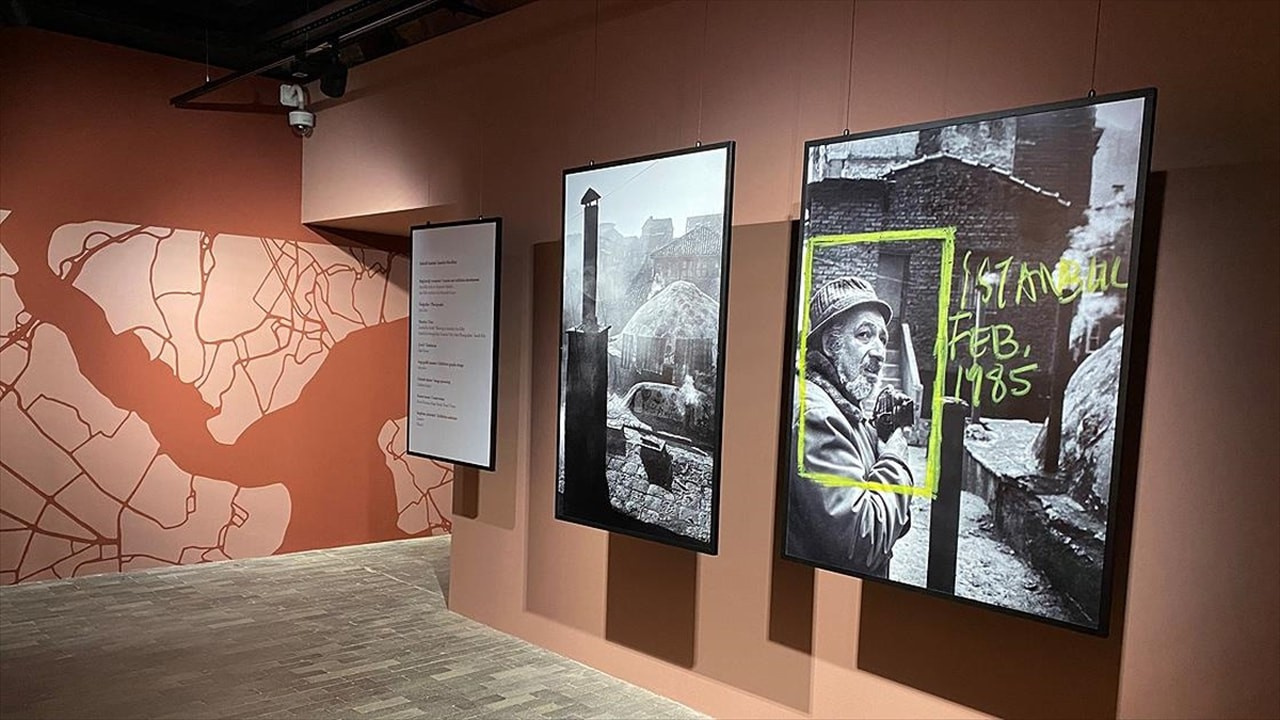 Ara Güler'in Muhtelif İstanbul' sergisi açıldı