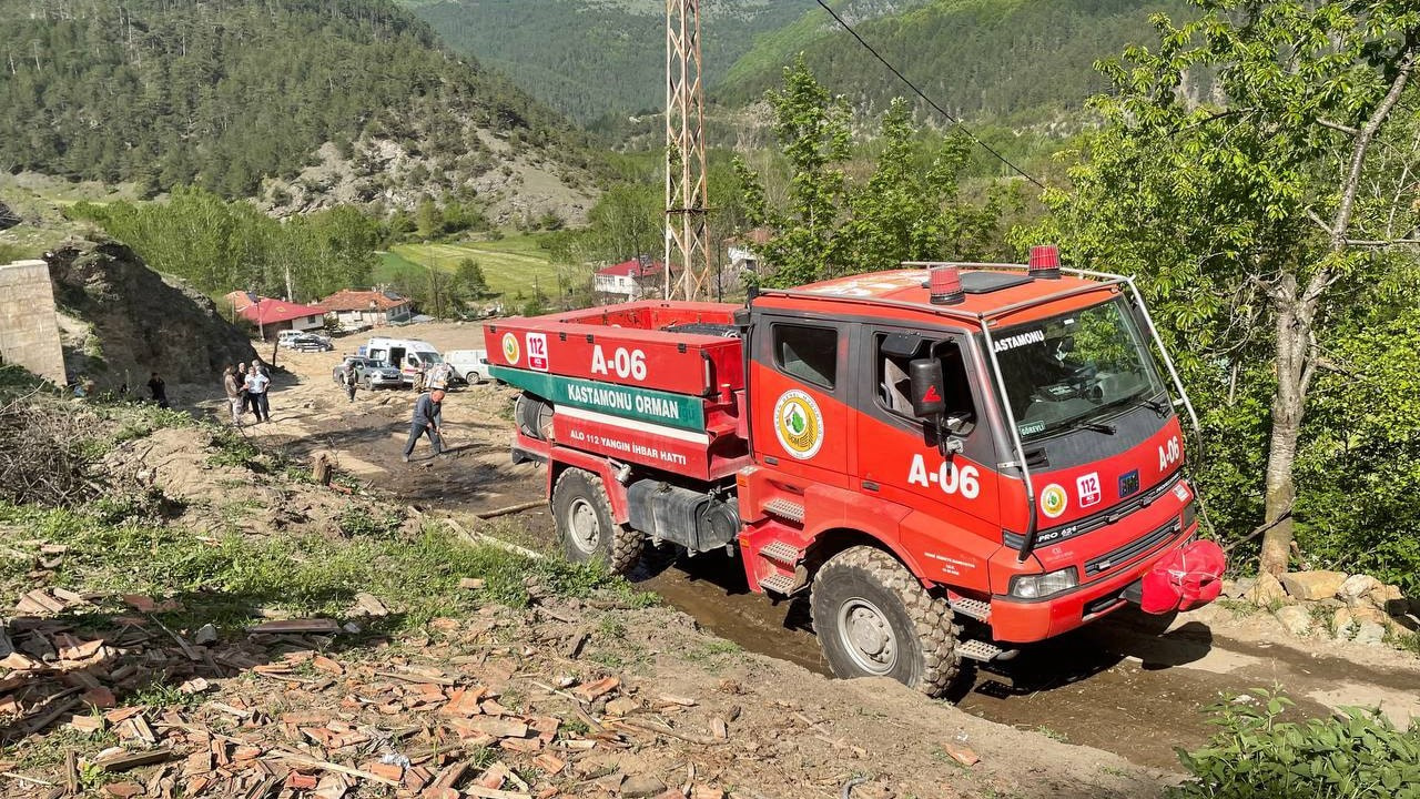 Kastamonu son dakika yangın haberi, 2 ev yandı SonHaberler