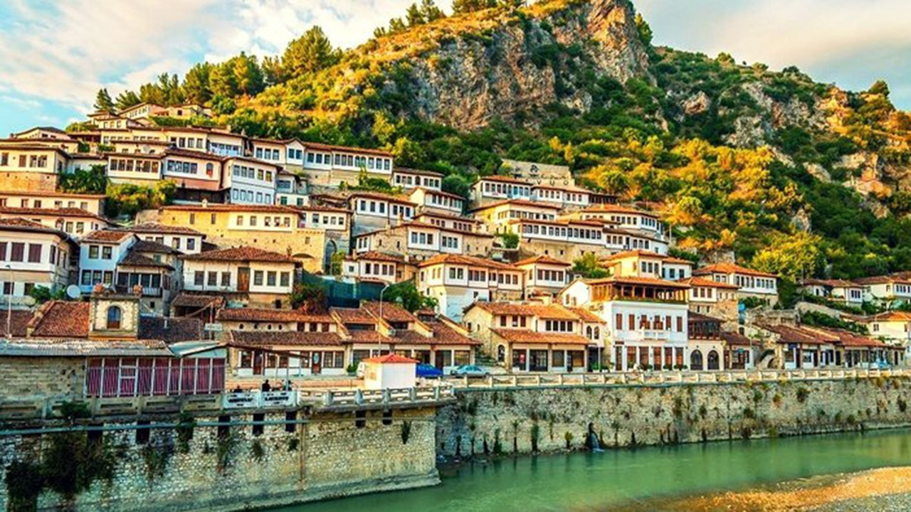 Arnavutluk vize istiyor mu, vizesiz seyahat mümkün